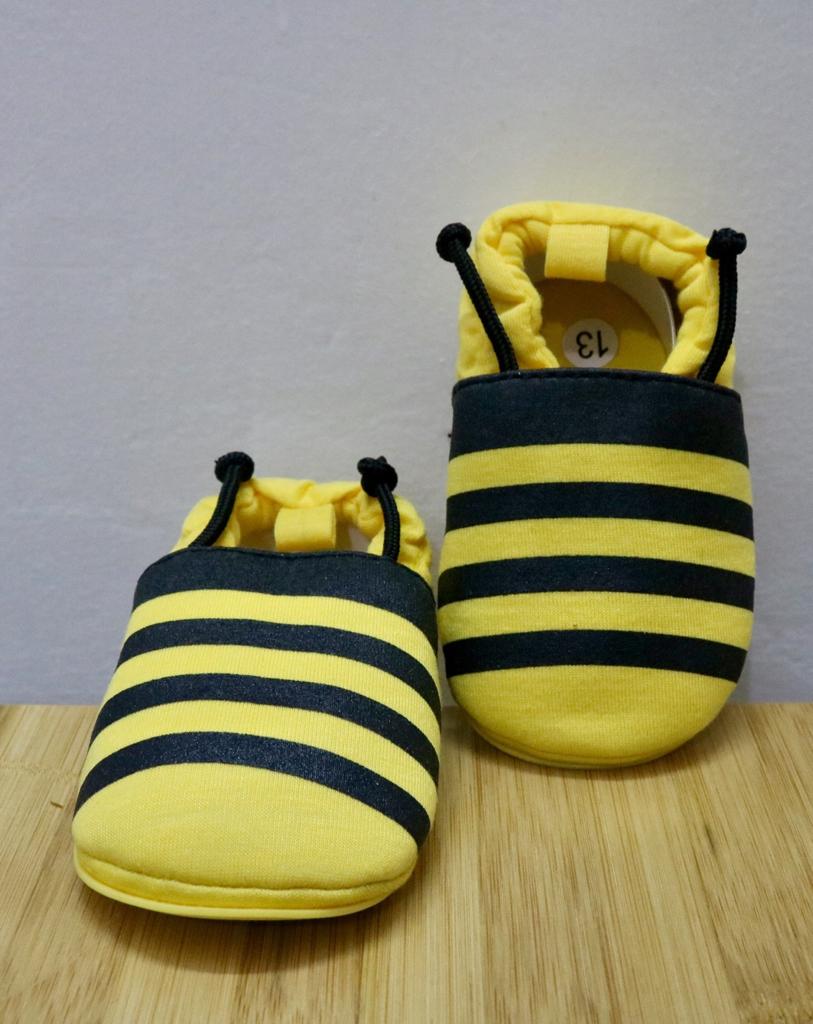 Bee Squeaky Toddler Shoes | Black/Yellow